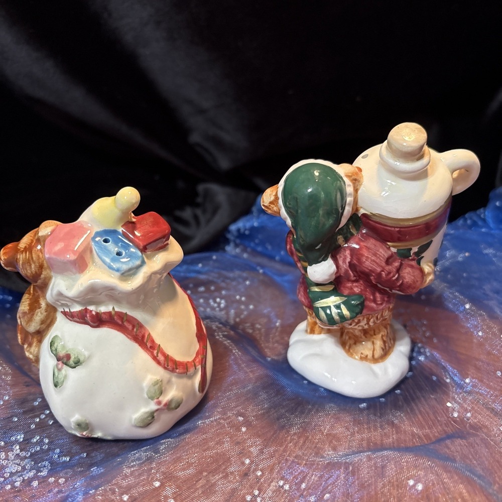 Vintage Mid Century Santa Claus Ceramic Salt and Pepper Shakers from‎ Japan - Picture 2 of 12